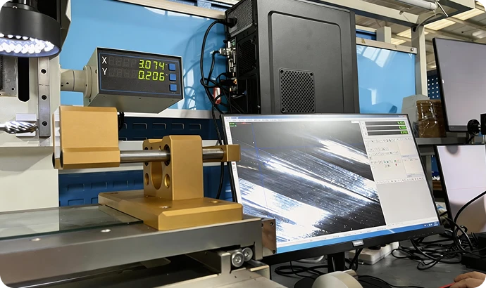 Detecting the rotational error of a custom-made special blade